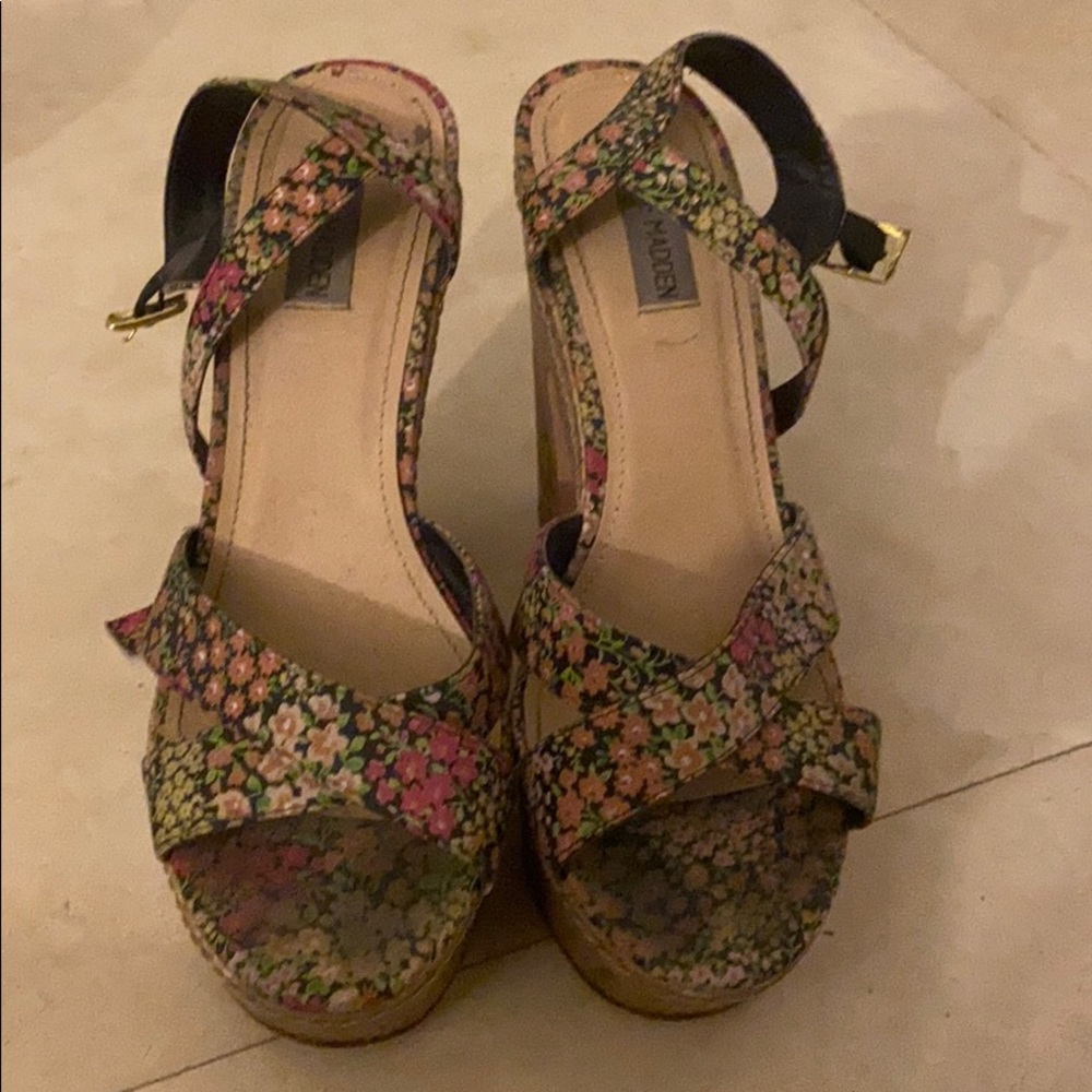 Steve Madden floral block wedge
